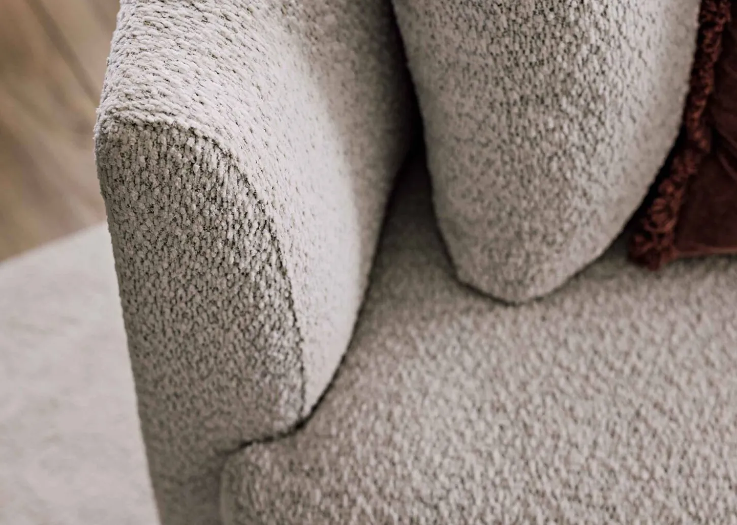 Alma Chair