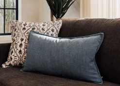 Layton Pillow