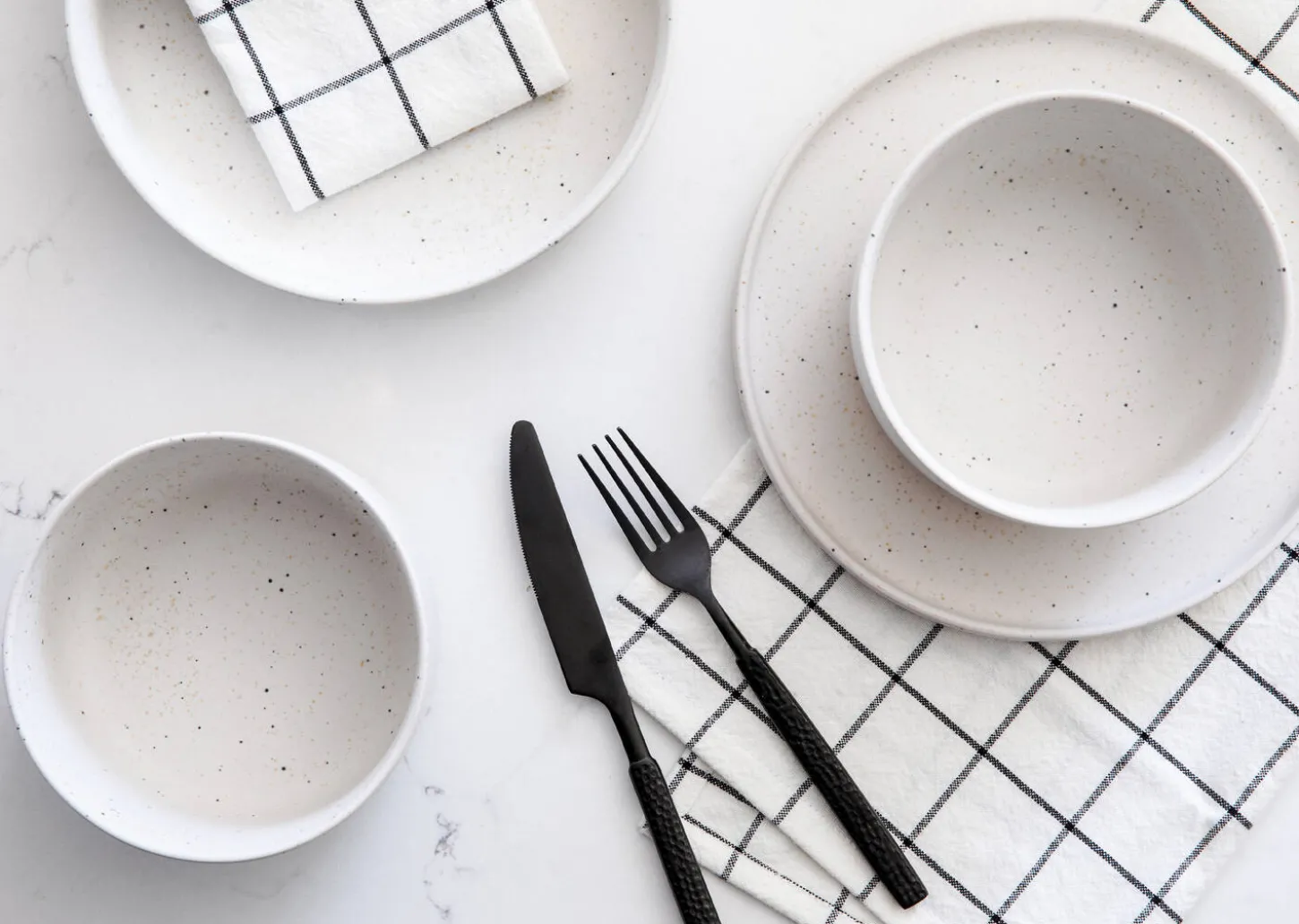 Saturna 16 piece Dish Set